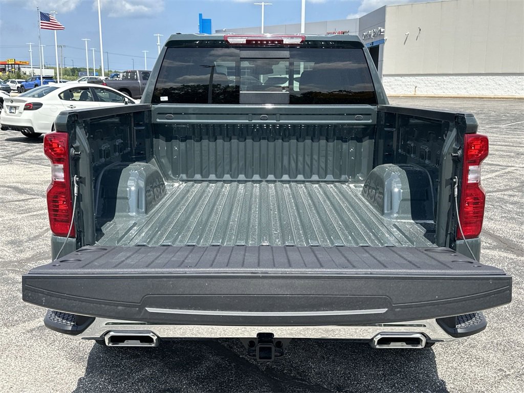 2025 Chevrolet Silverado 1500 LT photo 31