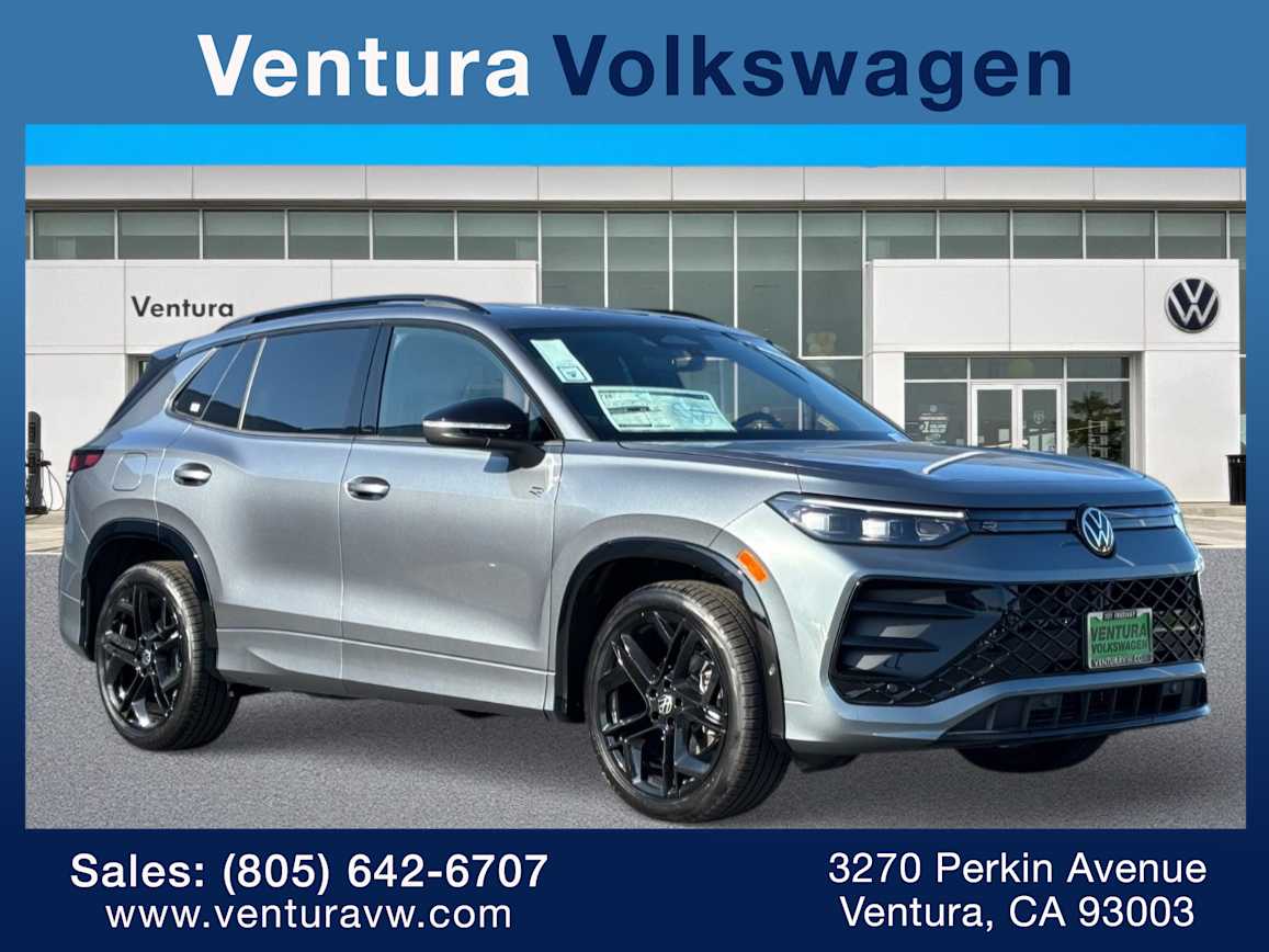 2026 Volkswagen Tiguan SE R-LINE BLACK's photo