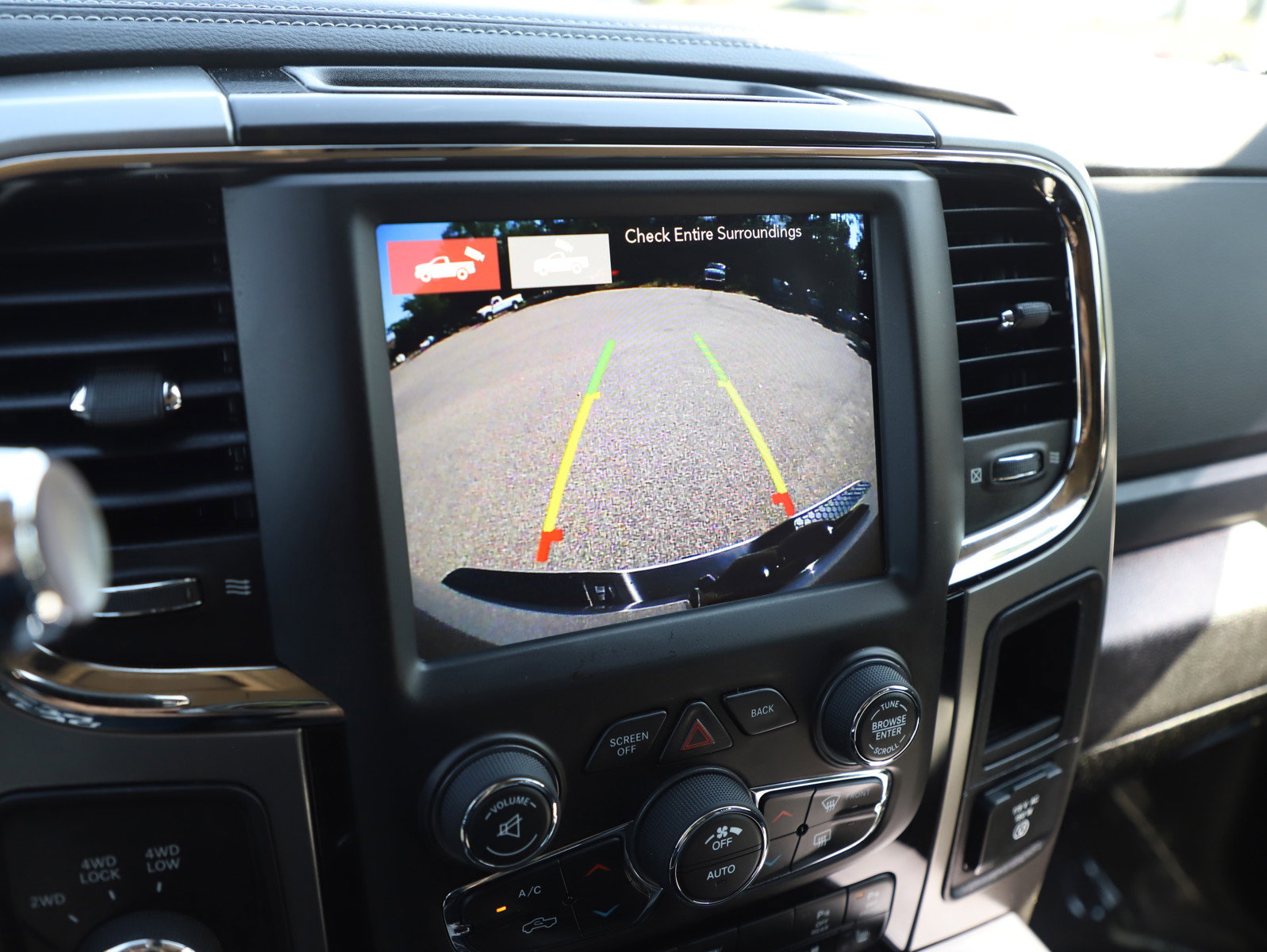 2018 Ram 2500 Laramie photo 18