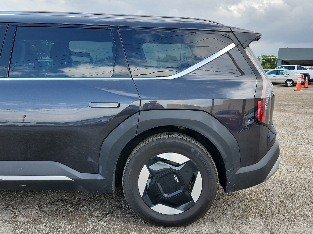 2024 Kia EV9 Wind photo 9