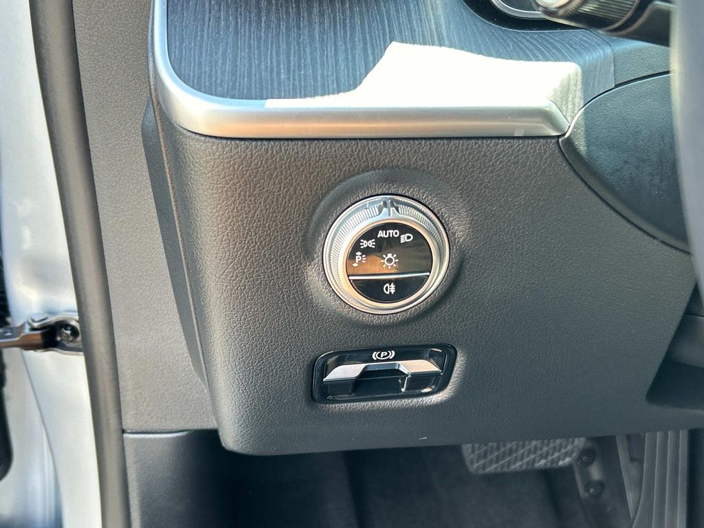2024 Mercedes Benz C 300 4MATIC photo 44