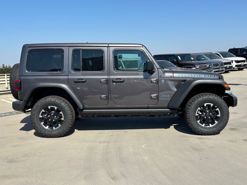 2025 Jeep Wrangler Rubicon 4xe photo 2