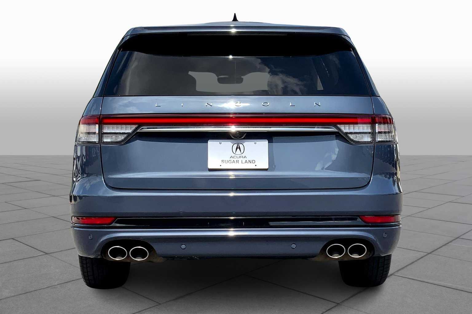 2021 Lincoln Aviator Grand Touring photo 4