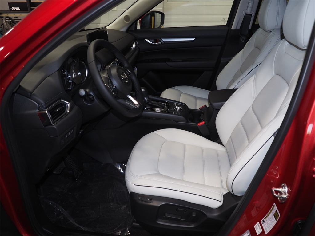 2025 Mazda CX-5 2.5 S Preferred photo 4