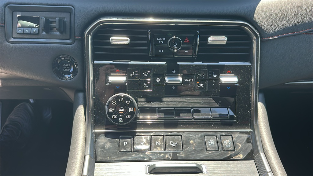 2026 Nissan Armada photo 22