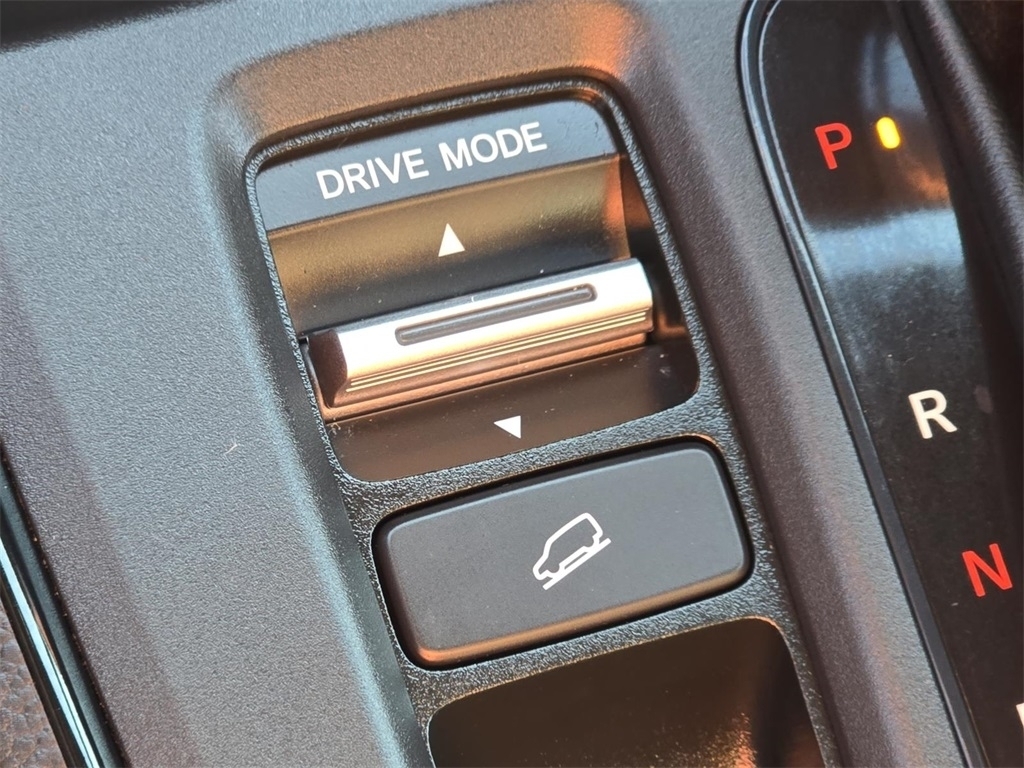 2024 Honda CR-V Hybrid Sport Touring photo 9