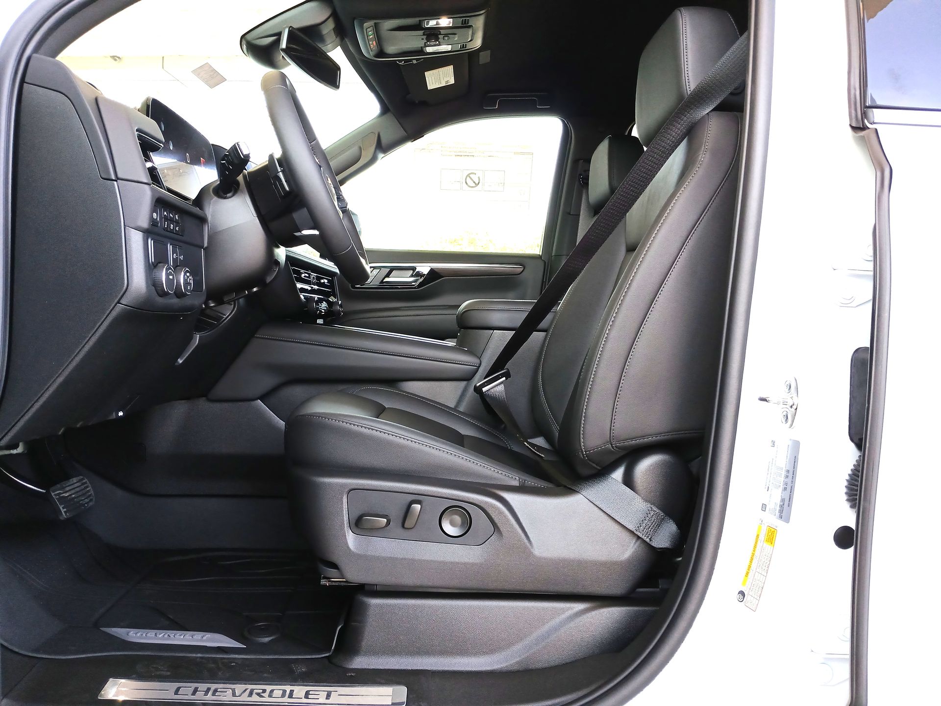 2025 Chevrolet Tahoe LT photo 16