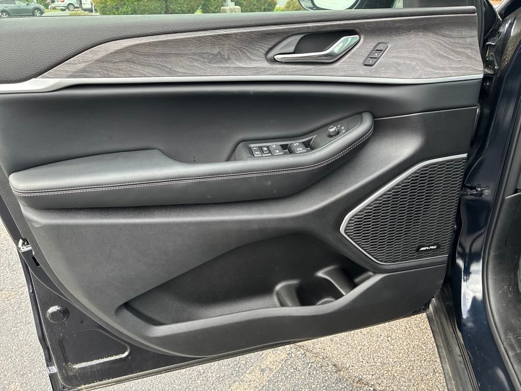 2024 Jeep Cherokee Limited 4xe photo 10