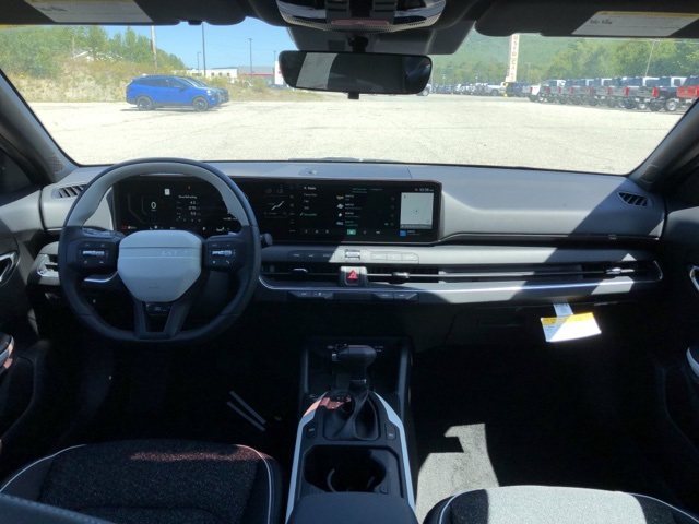 2025 Kia K4 GT-Line photo 12