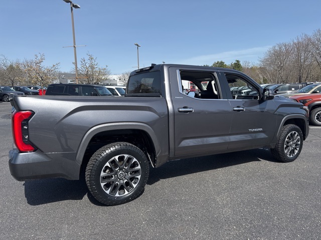 2023 Toyota Tundra Limited photo 3