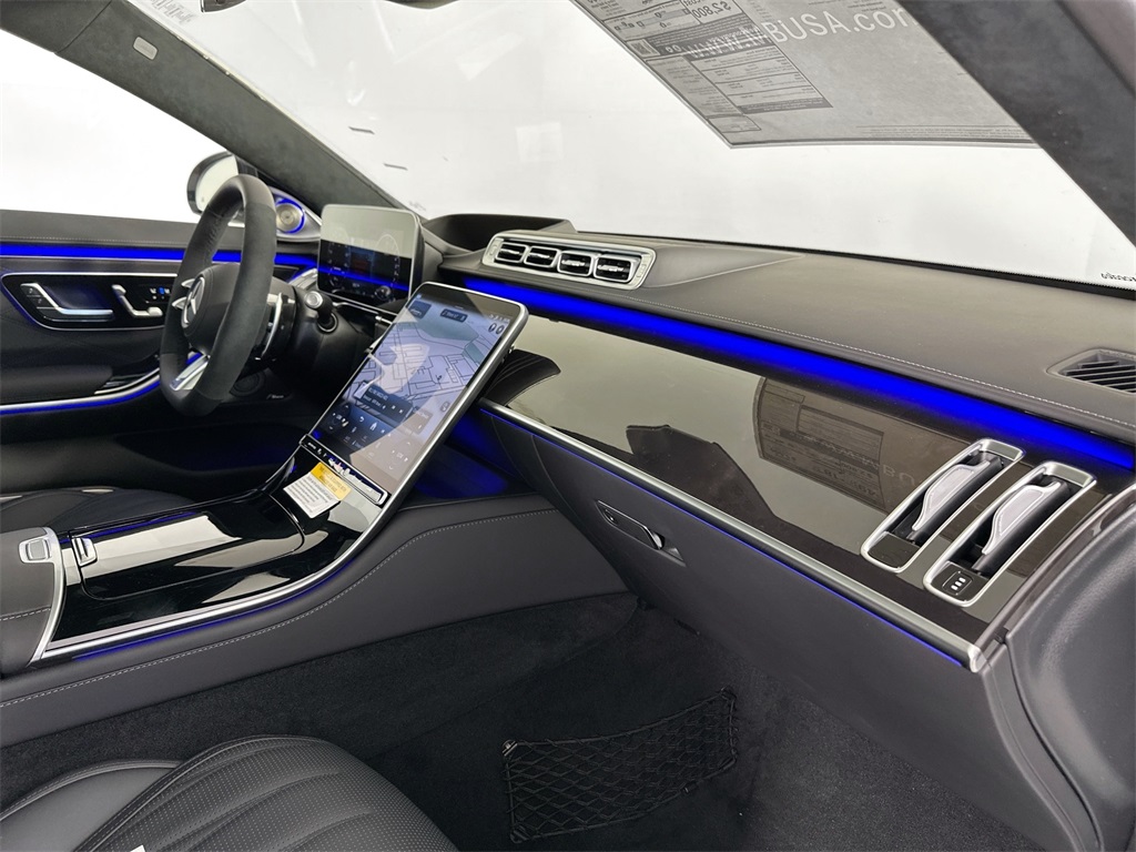 2026 Mercedes Benz S 63 e AMG photo 30