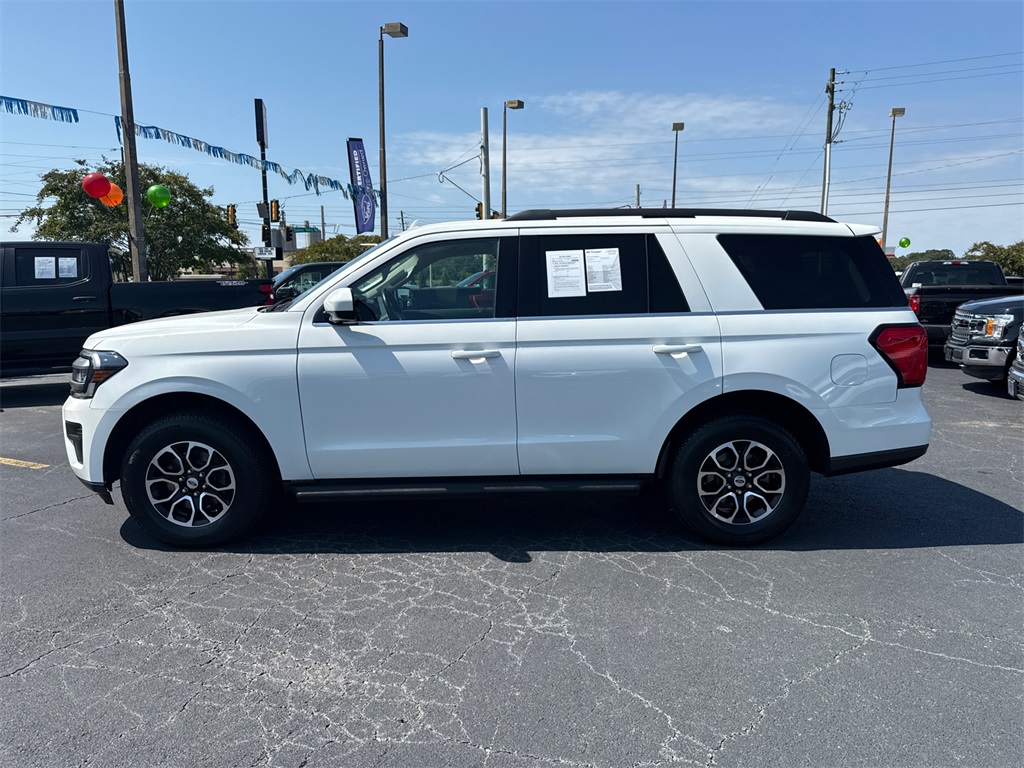 2023 Ford Expedition XLT photo 5