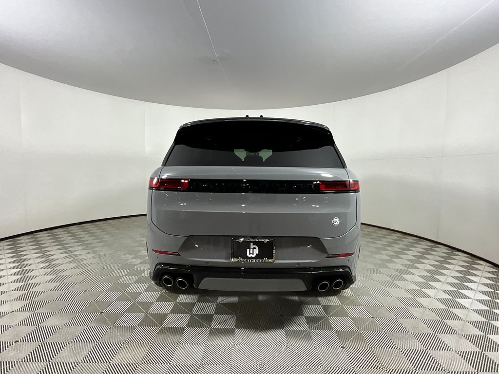 2025 Land Rover Range Rover Sport photo 4