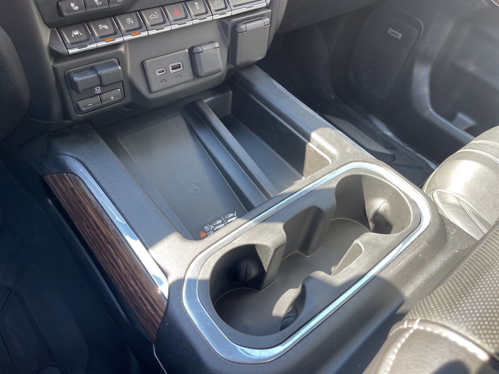 2019 Chevrolet Silverado 1500 High Country photo 10