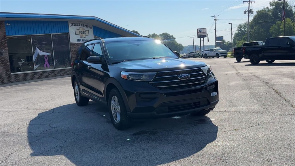 2021 Ford Explorer XLT photo 3