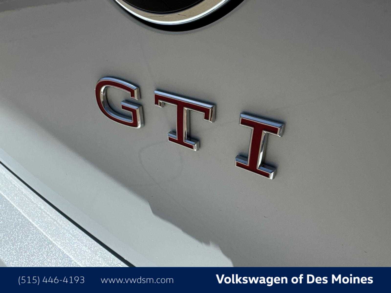 2025 Volkswagen Golf GTI SE photo 6