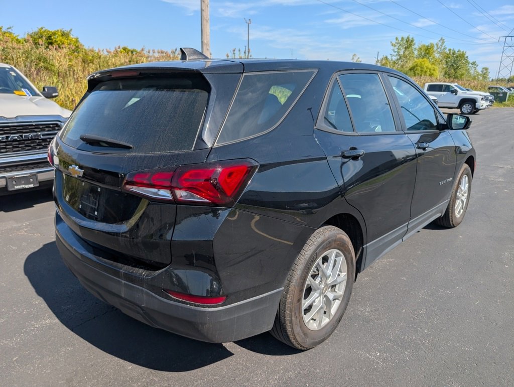 2024 Chevrolet Equinox LS photo 6