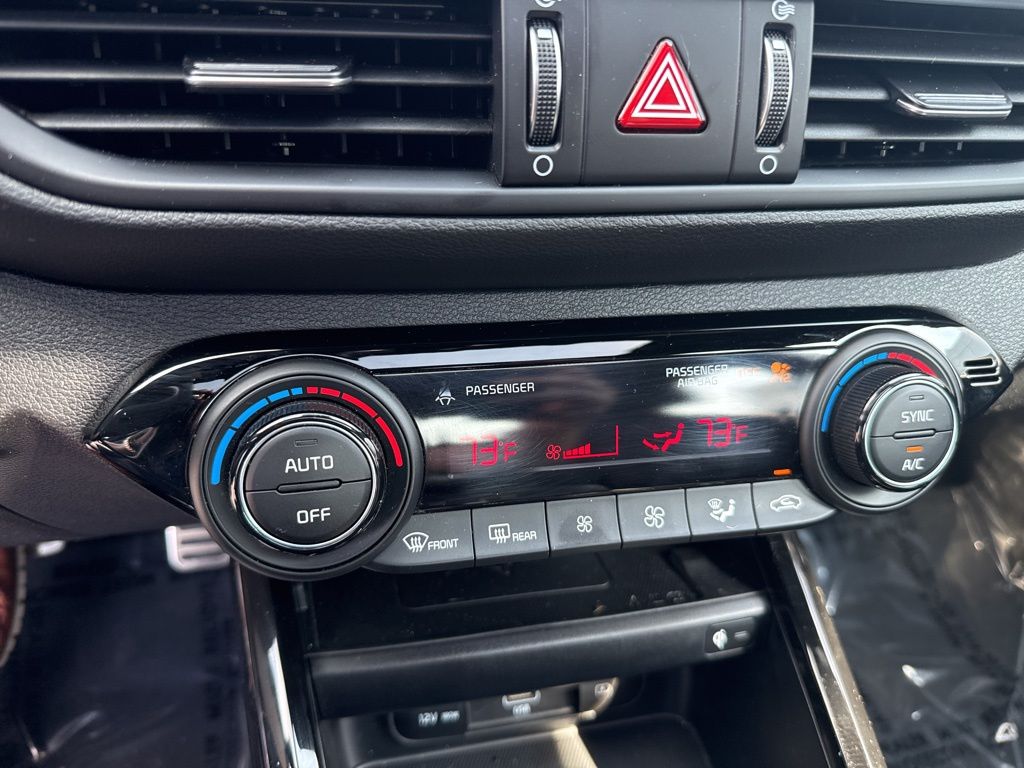 2023 Kia Forte GT-Line photo 25