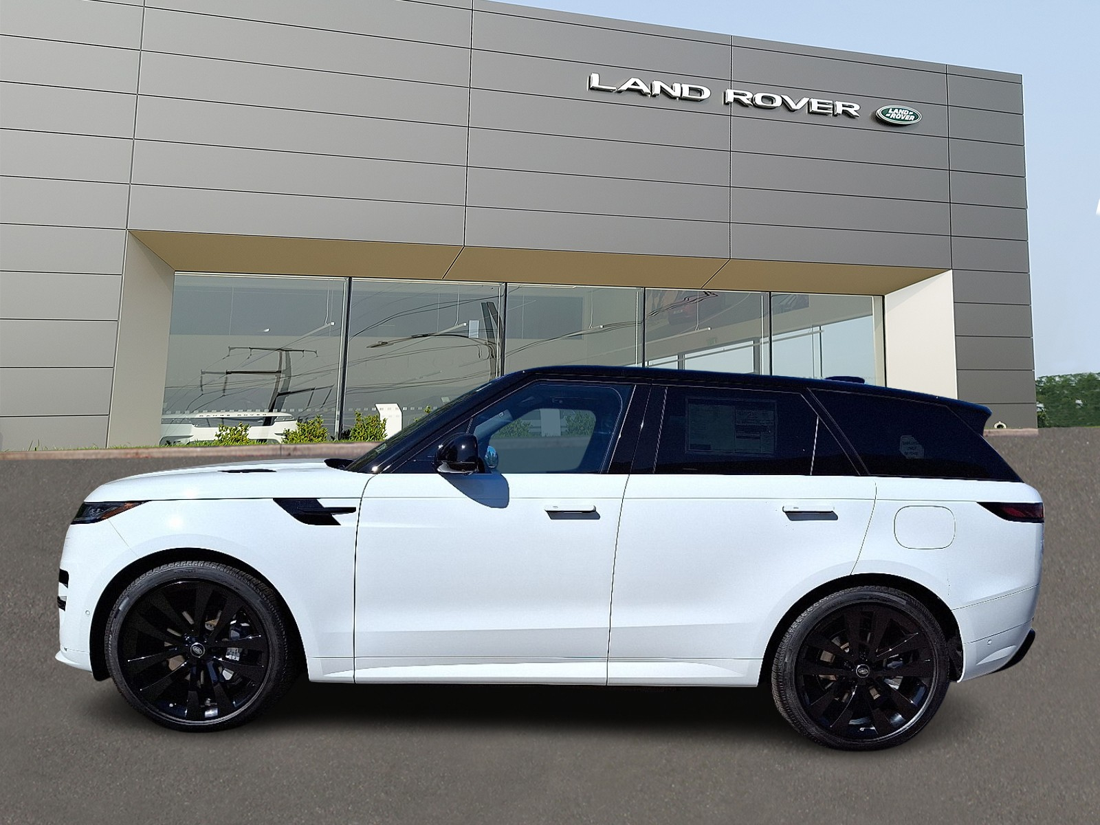 2025 Land Rover Range Rover Sport P460e Dynamic SE photo 2