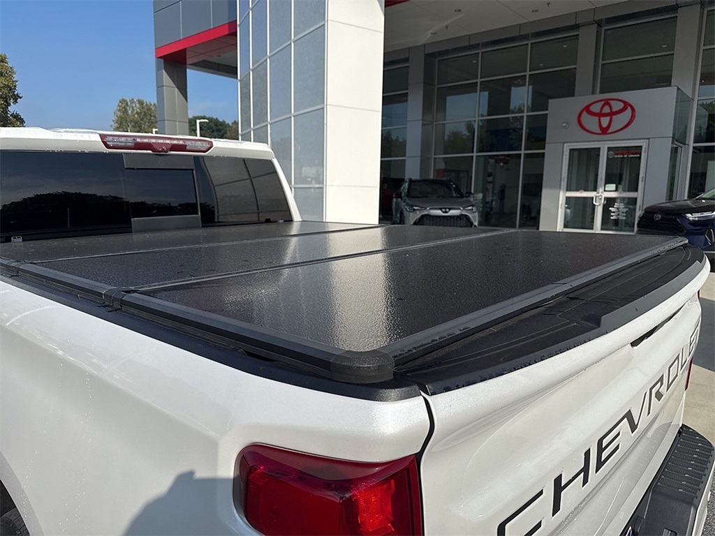 2020 Chevrolet Silverado 1500 High Country photo 9