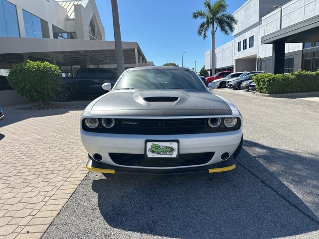2023 Dodge Challenger R/T photo 2