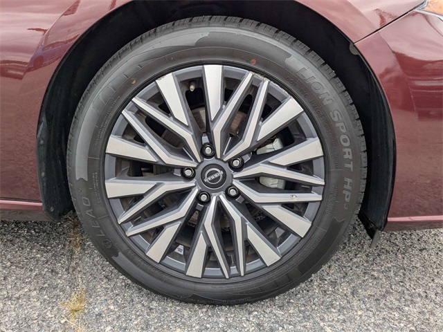 2023 Nissan Altima 2.5 SV photo 11