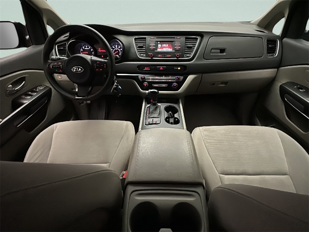 2015 Kia Sedona LX photo 13