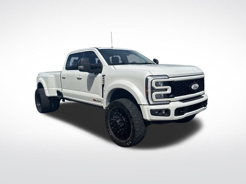2024 Ford F-450 photo 2