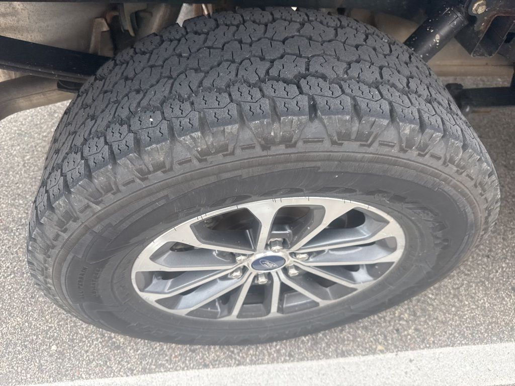 2020 Ford F-150 XLT photo 18