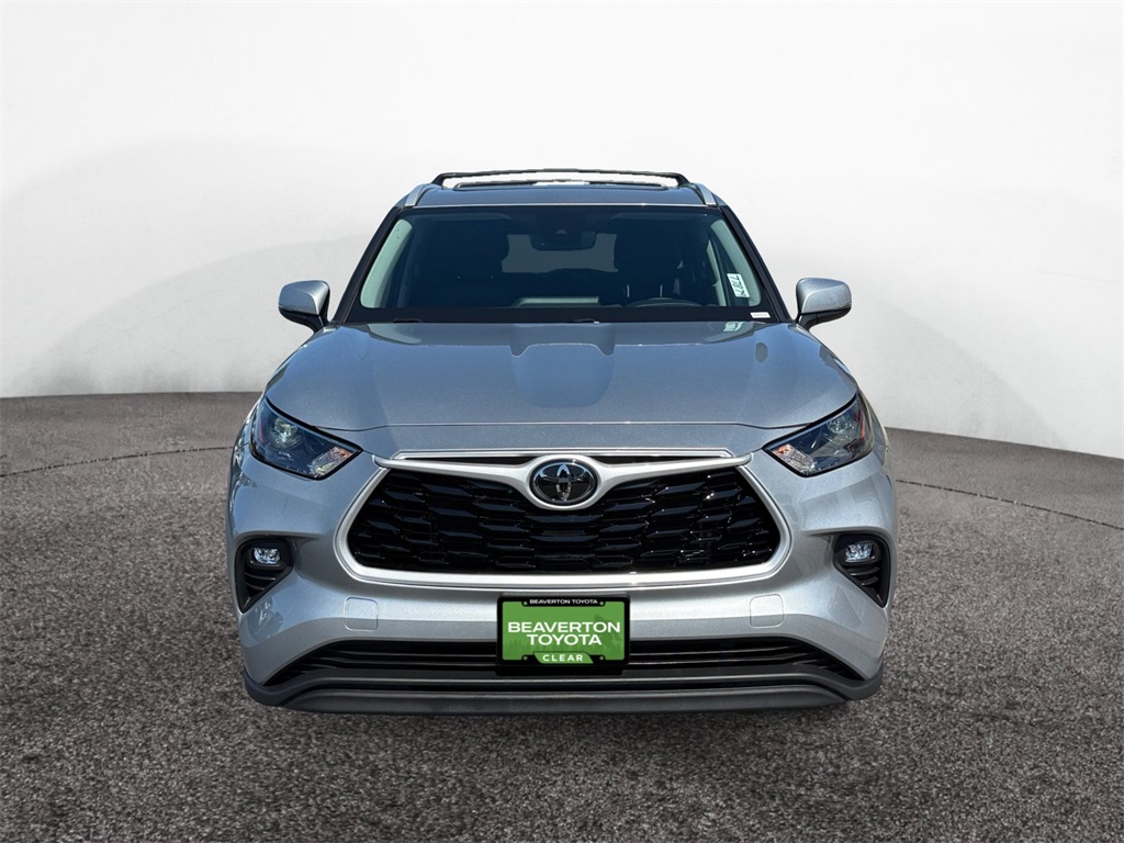 2022 Toyota Highlander XLE photo 9