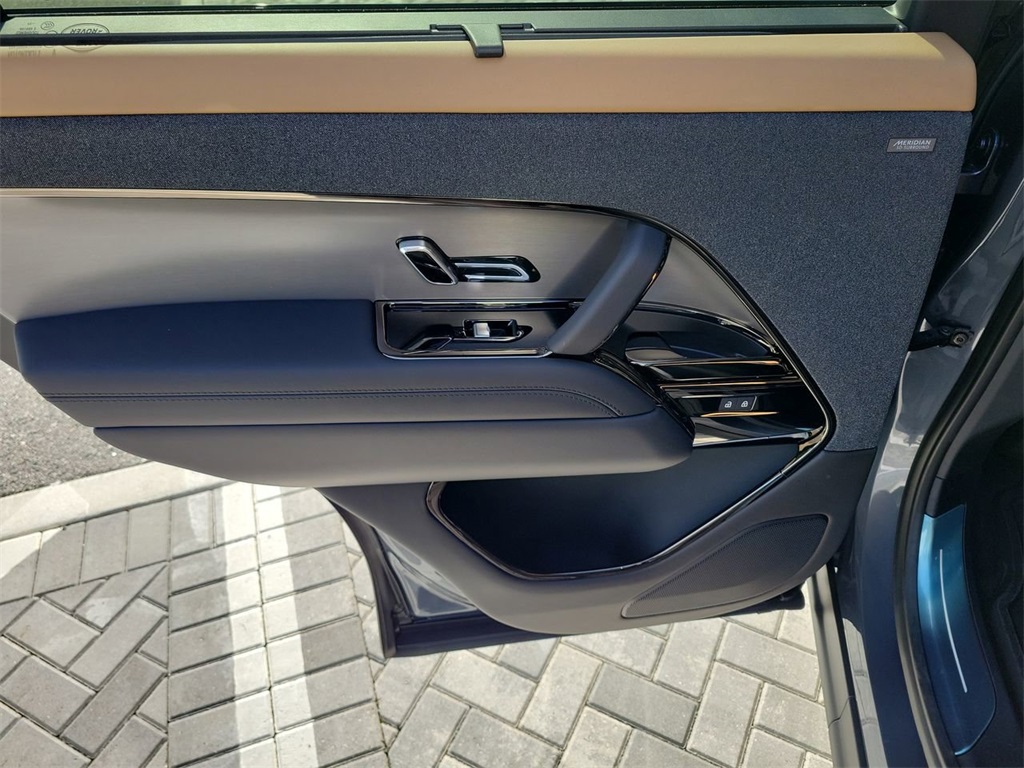 2025 Land Rover Range Rover Sport SE photo 20