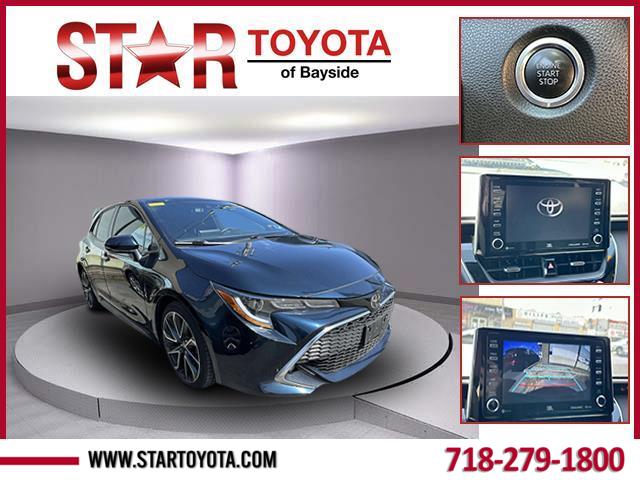 2022 Toyota Corolla Hatchback XSE's photo