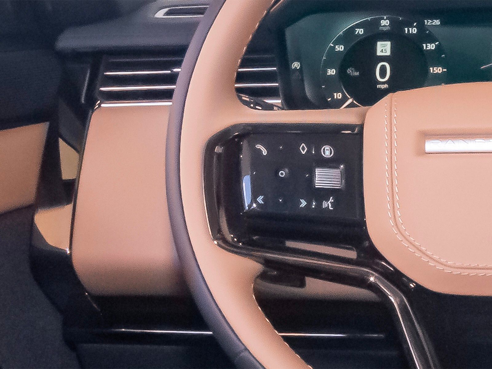 2025 Land Rover Range Rover Sport SE photo 14