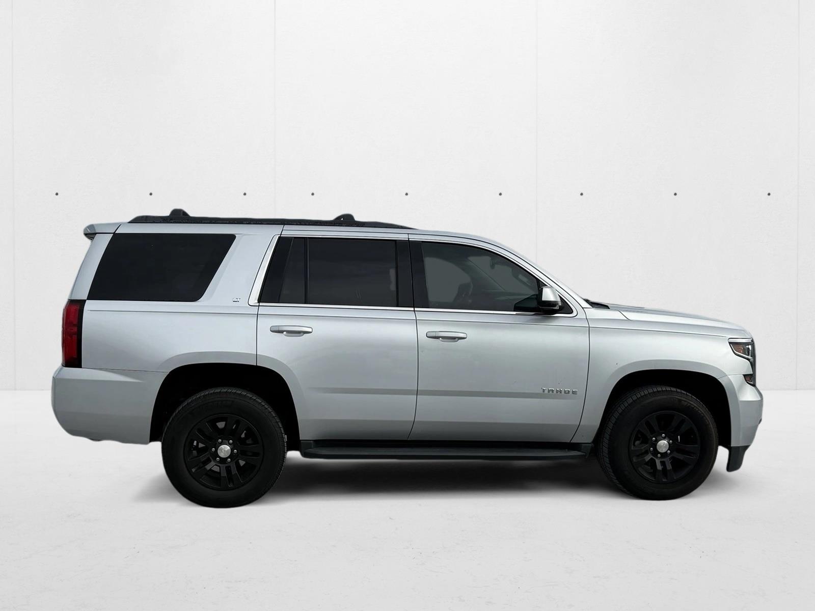 2019 Chevrolet Tahoe LT photo 3