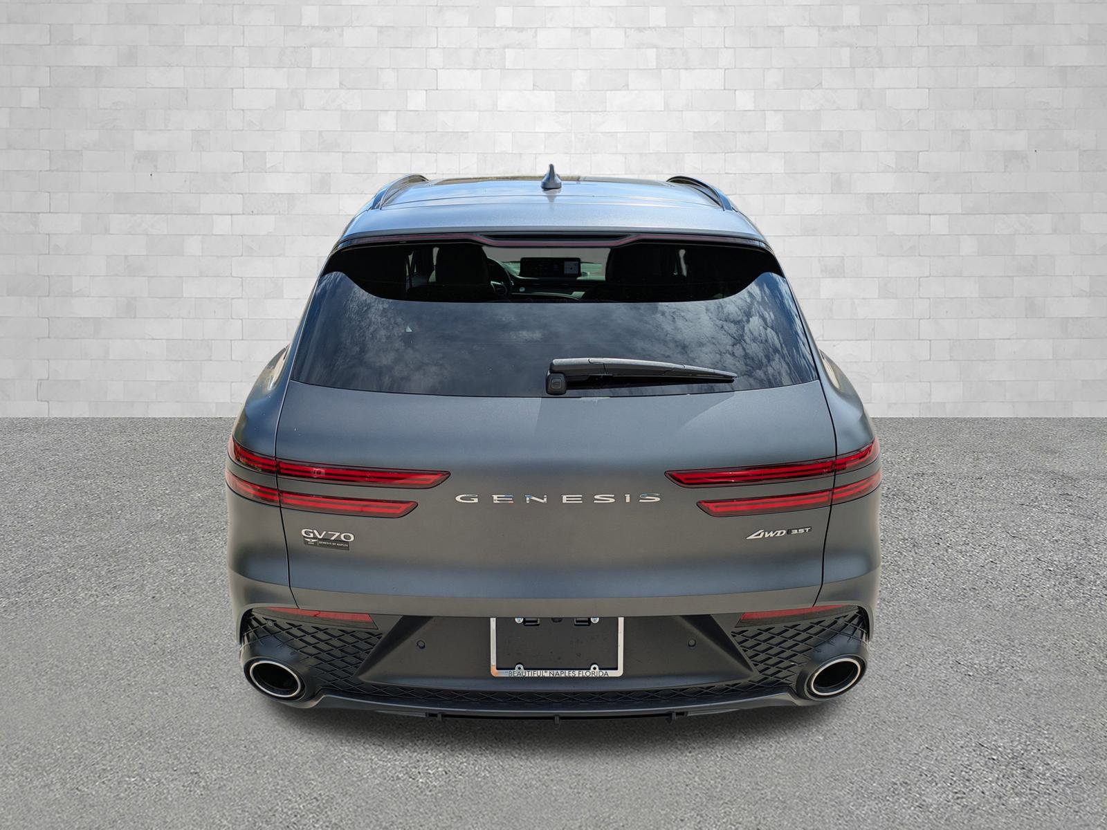 2023 Genesis GV70 3.5T Sport Advanced photo 3