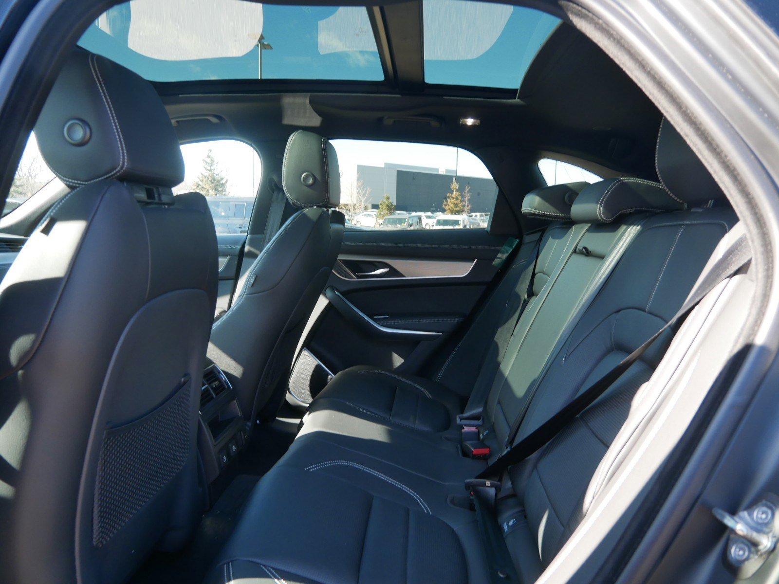 2026 Jaguar F-PACE P250 R-Dynamic S photo 3