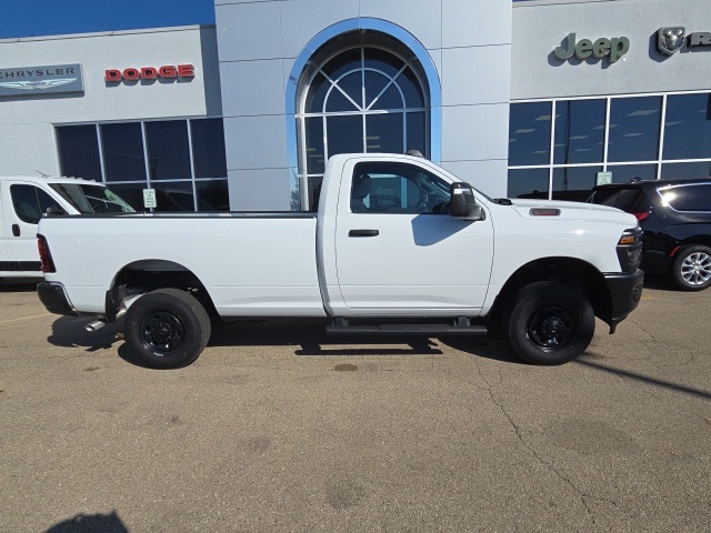 2026 Ram 2500 Tradesman photo 2