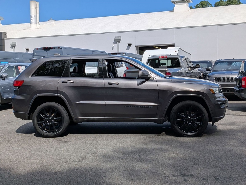 2019 Jeep Grand Cherokee Altitude photo 2