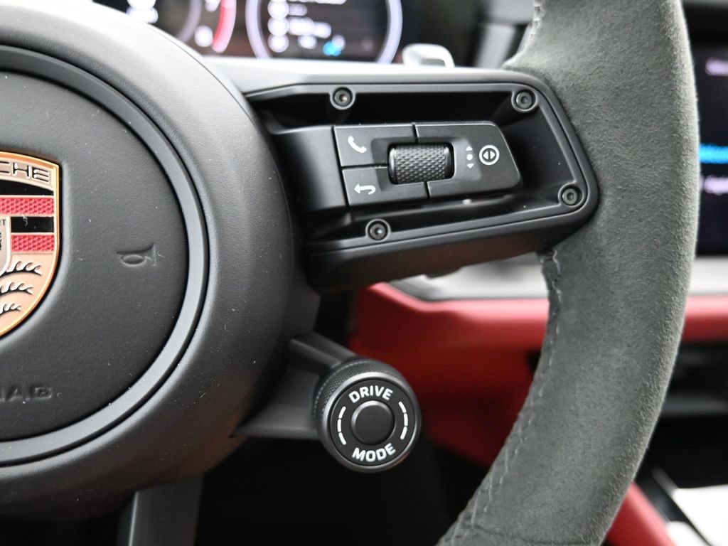 2026 Porsche Cayenne GTS Coupe photo 9