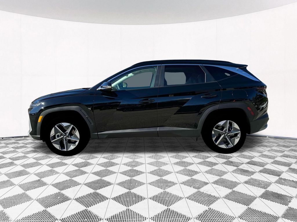 2025 Hyundai Tucson SEL Convenience photo 2