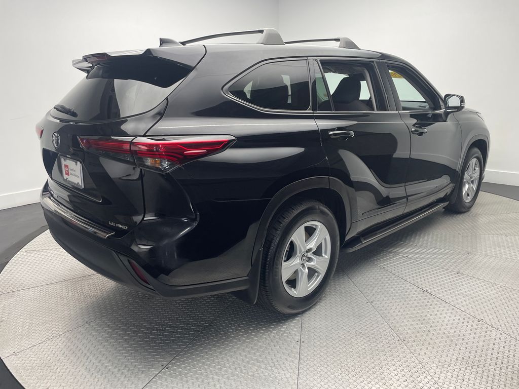 2020 Toyota Highlander L photo 4