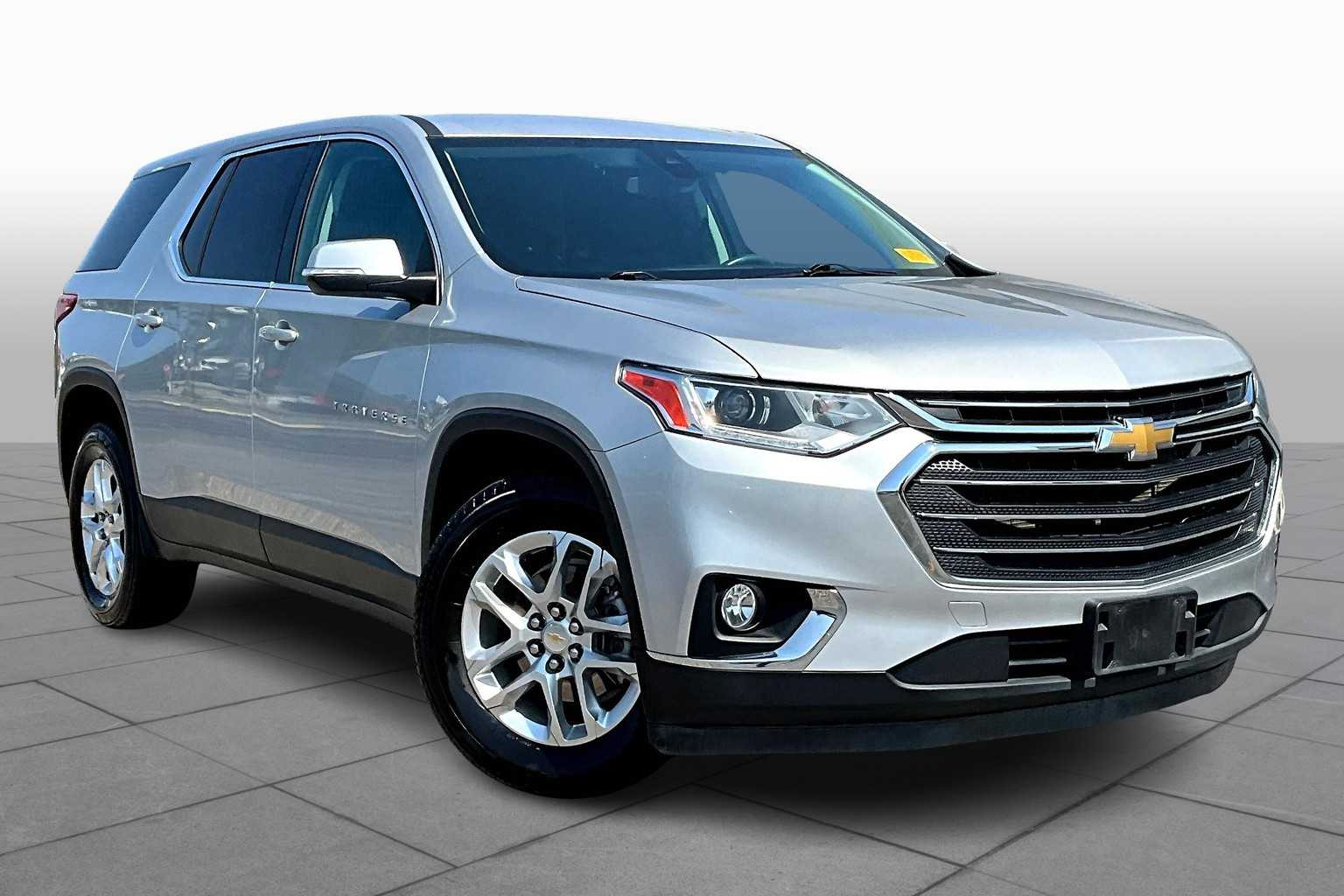 2021 Chevrolet Traverse Cloth photo 2