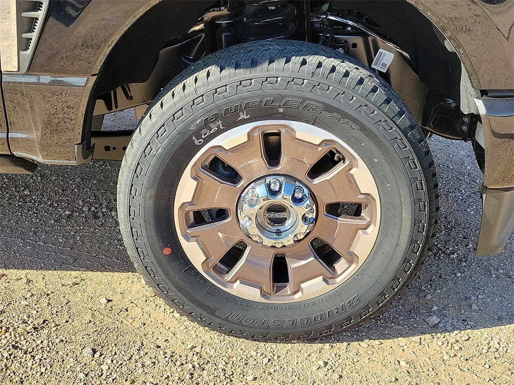 2025 Ford F-250 photo 13