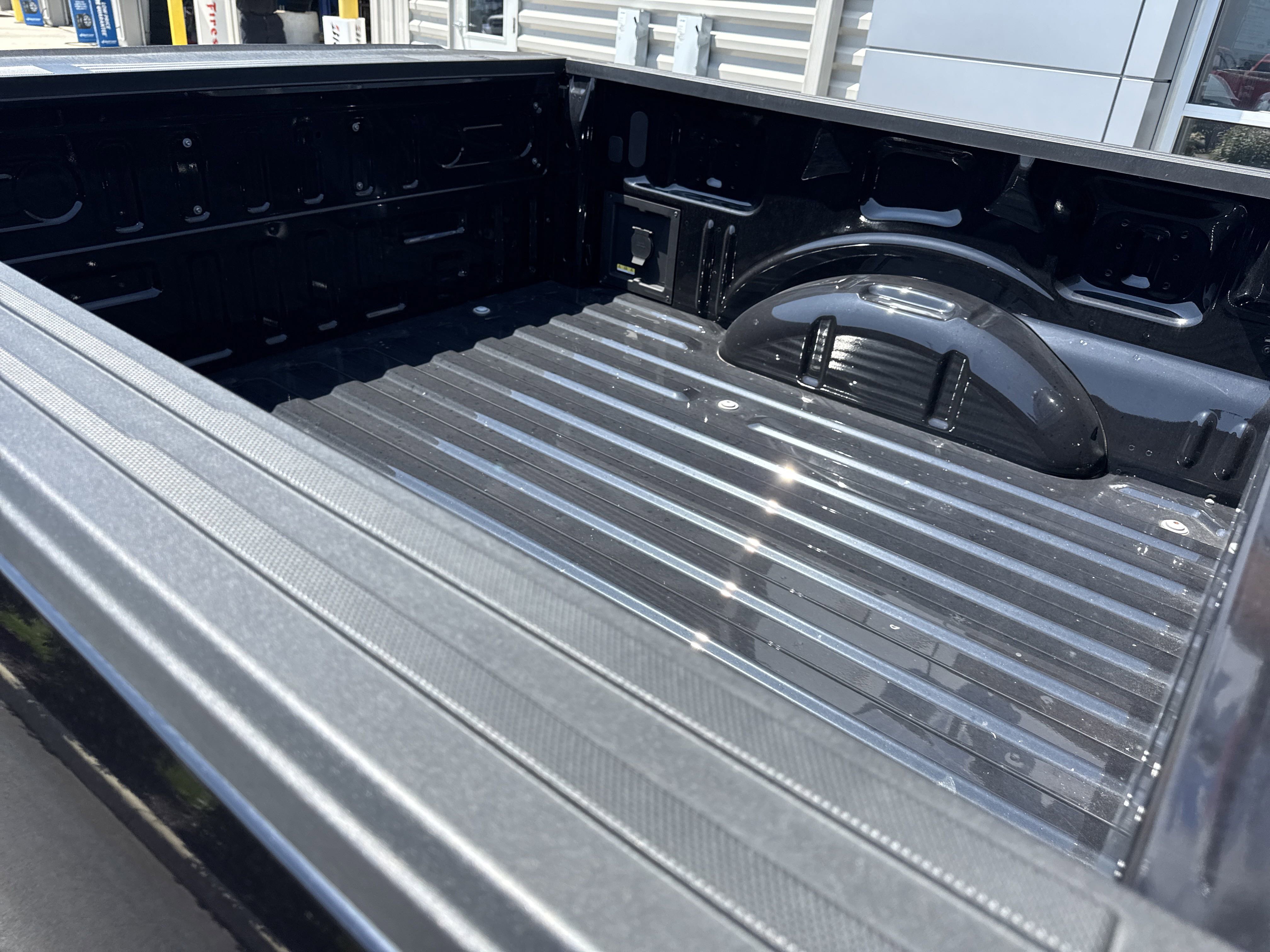 2024 Ford F-150 XLT photo 5