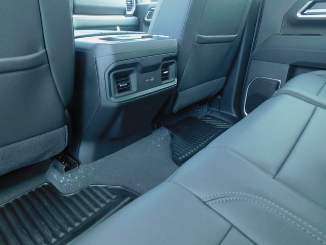 2025 Chevrolet Silverado 2500HD LT photo 17