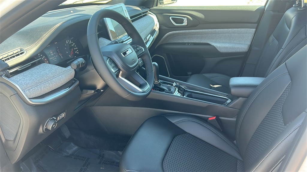 2025 Jeep Compass Latitude photo 19