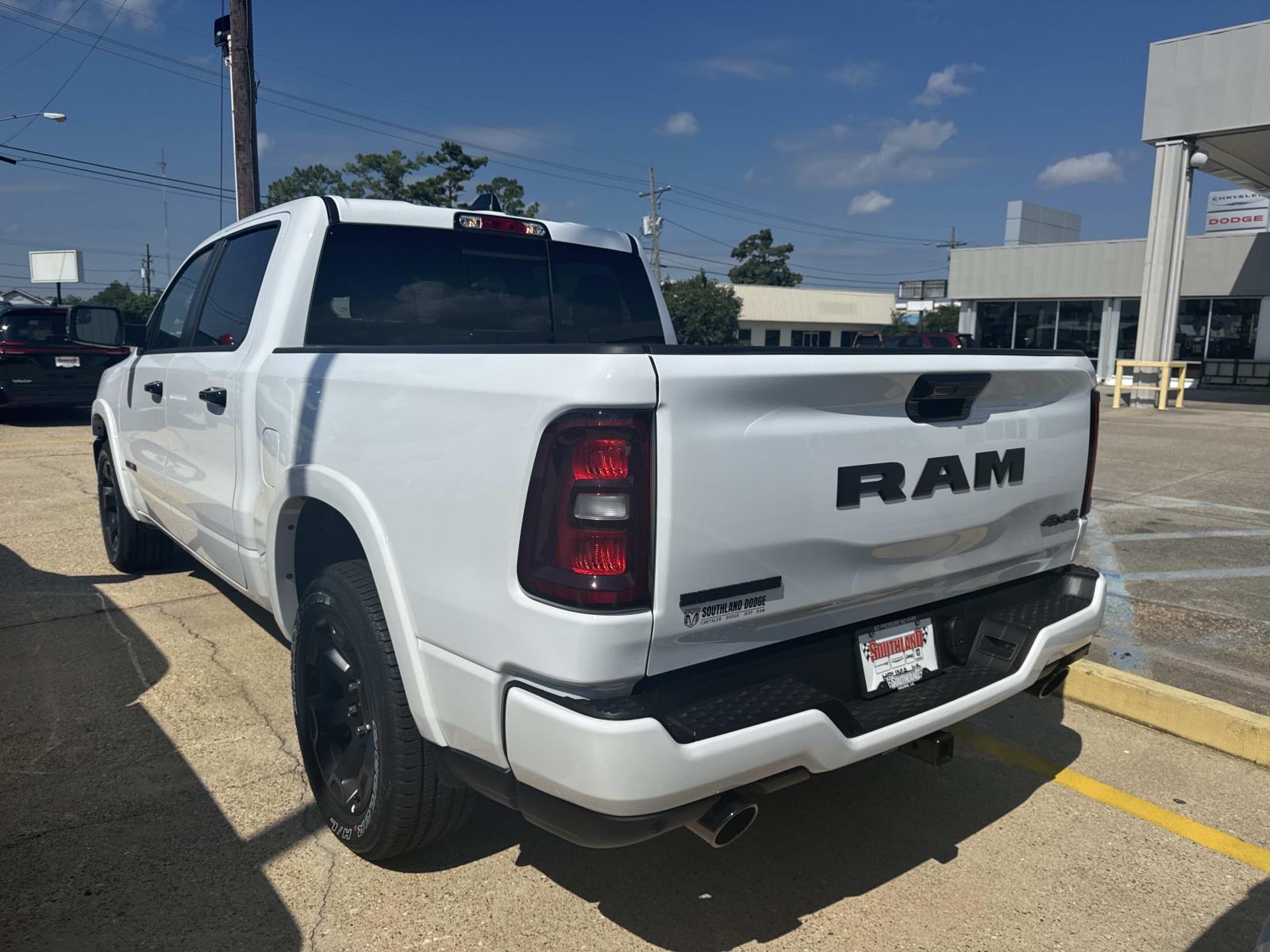2025 Ram 1500 Big Horn photo 4