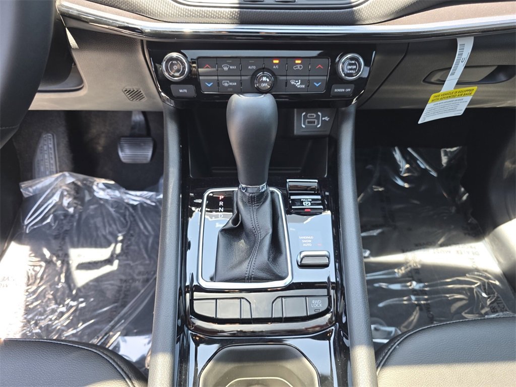 2025 Jeep Compass Limited photo 14