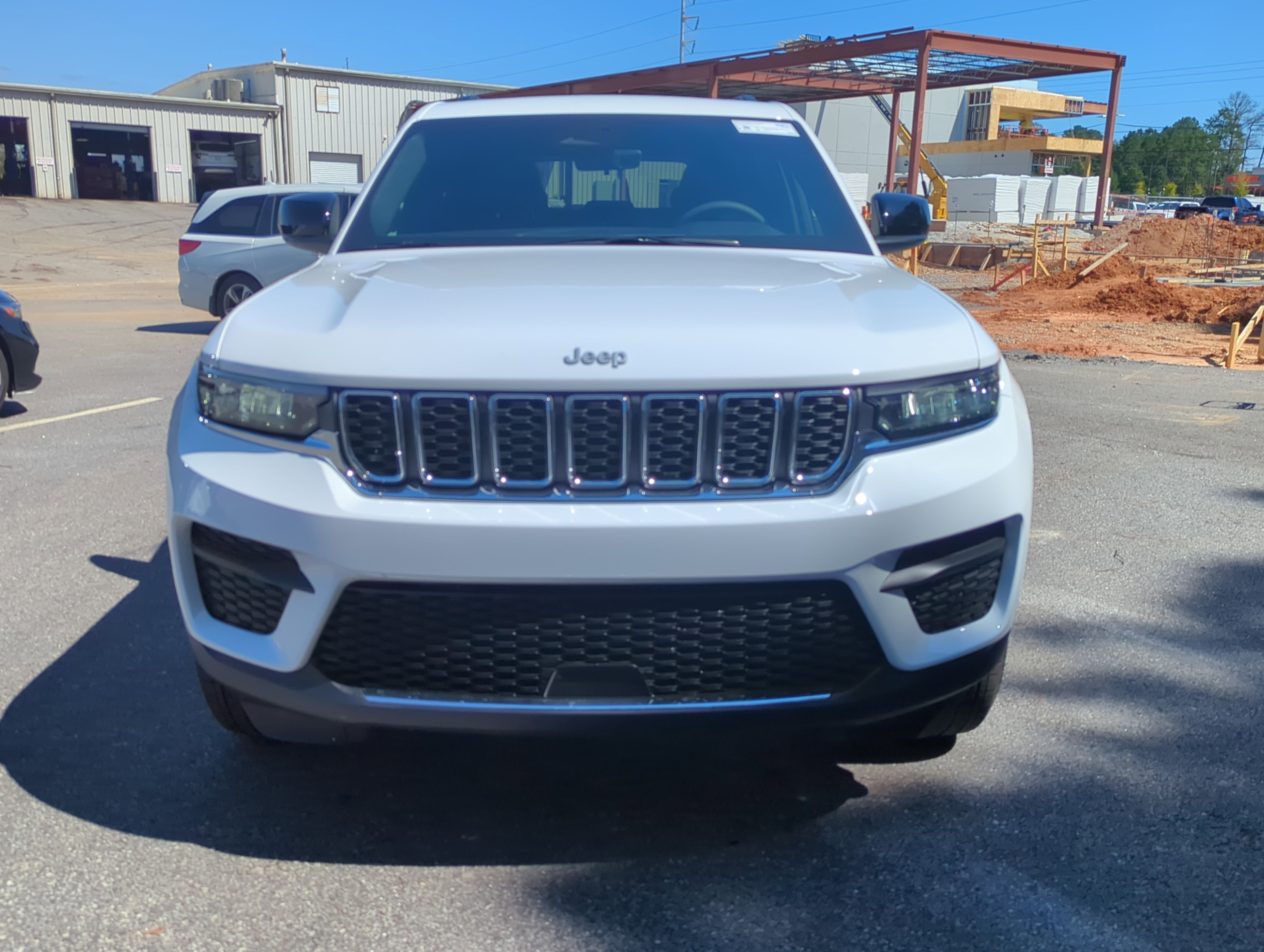 2025 Jeep Grand Cherokee Laredo X photo 6