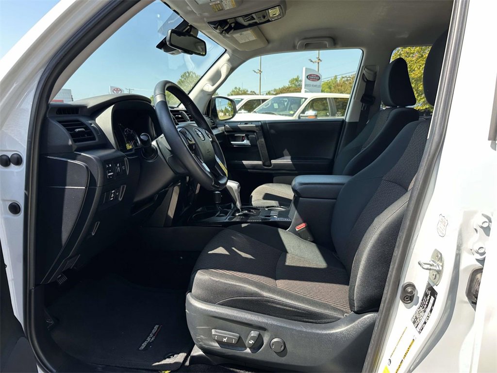 2024 Toyota 4Runner TRD Off-Road 4WD photo 10